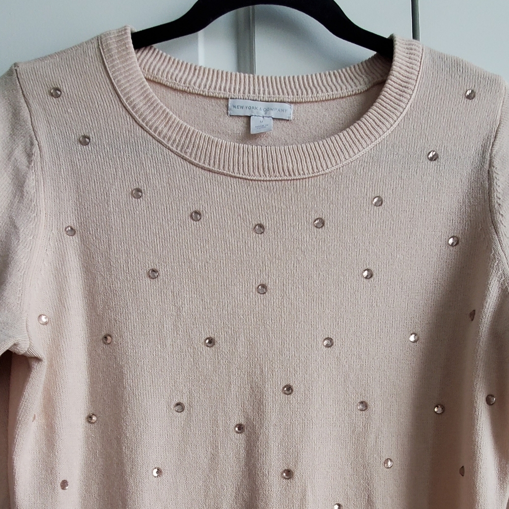 Scoop neck pale rose / pink sweater